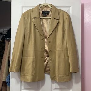 Genuine leather blazer. Buck stitch trim Tan